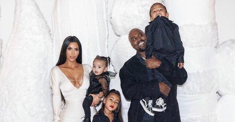 Capa Kanye West familia